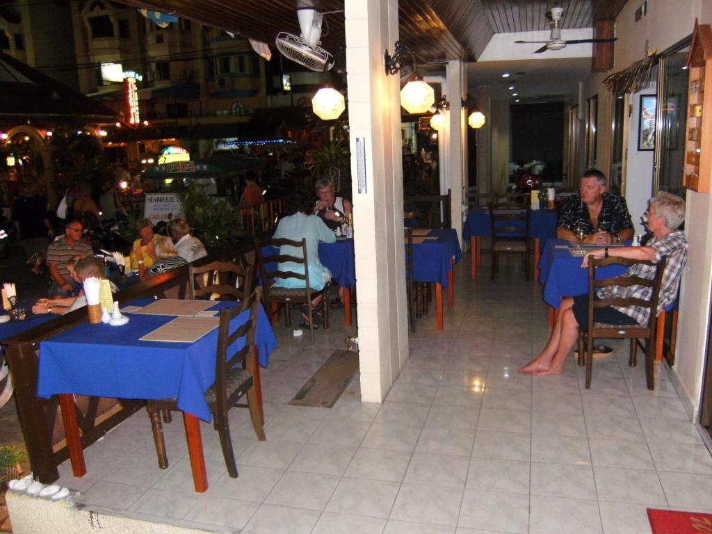 Seabreeze Inn Karon エクステリア 写真